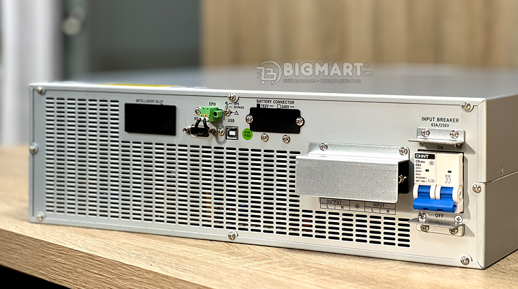 Mặt sau của bộ lưu điện MASU MS-10KR LCD